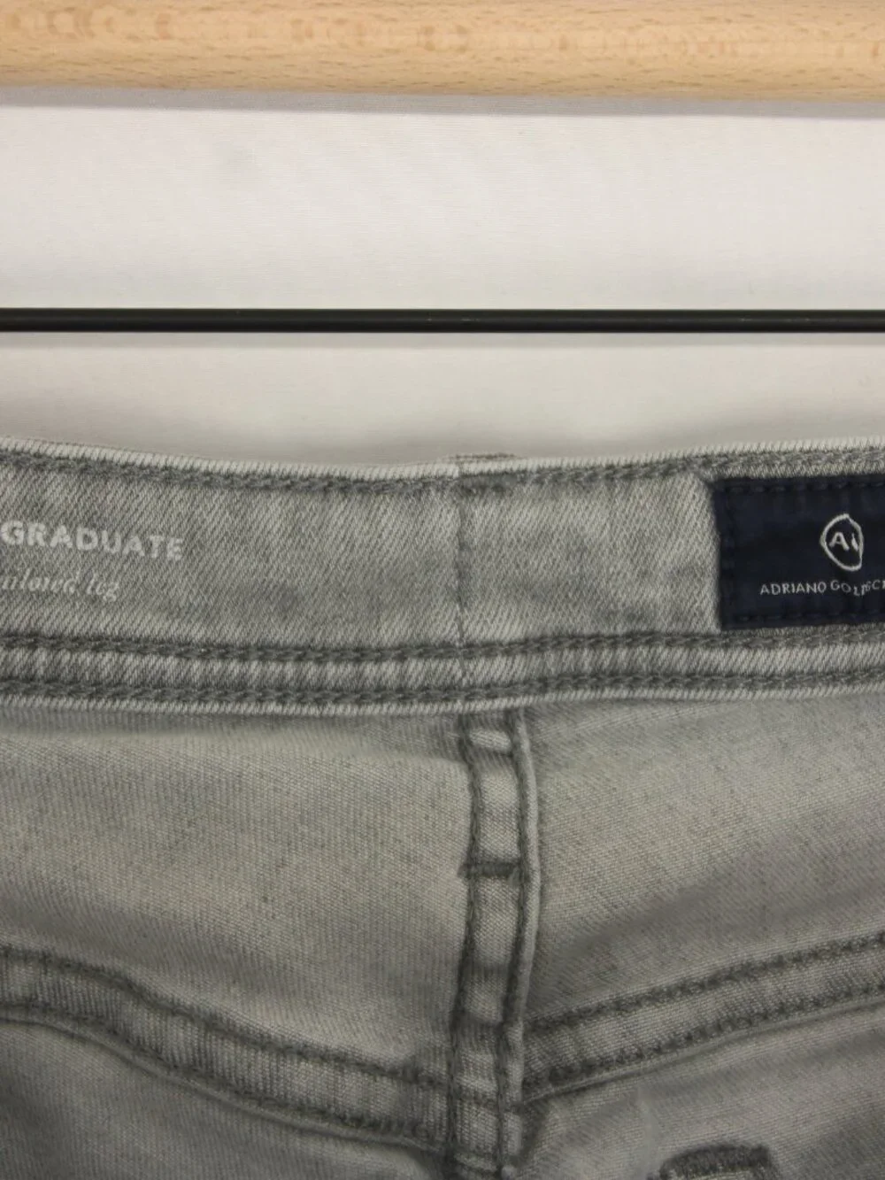 AG Adriano Goldschmied The Graduate Jeans Mens 31x28 Gray Tailored Leg Stretch